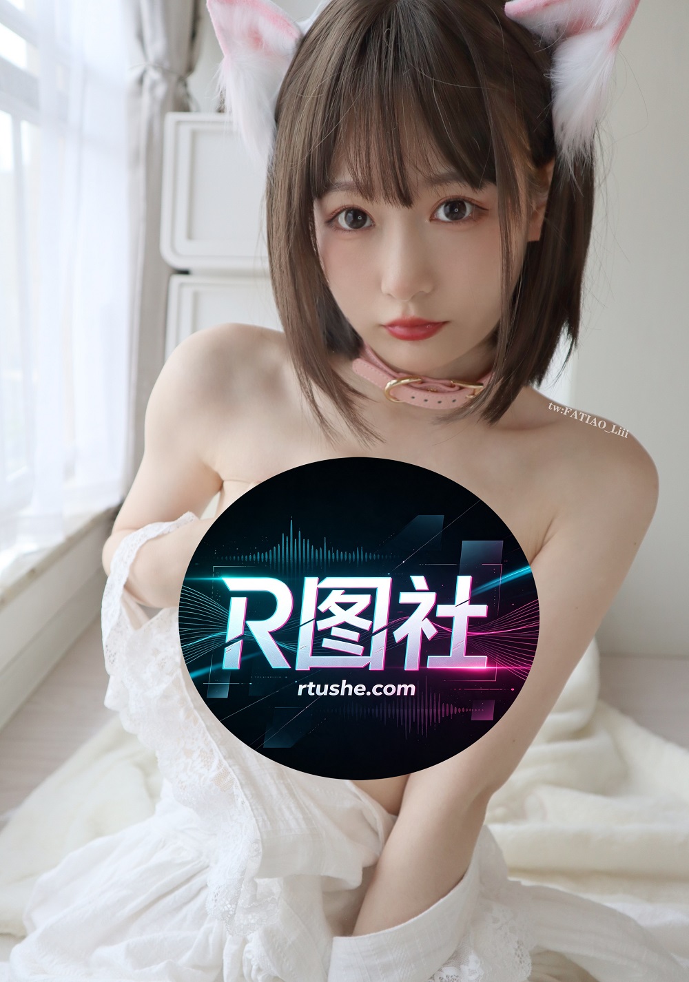 迷之呆梨-围裙白猫[41P+4V] COS网红博主 预览2图