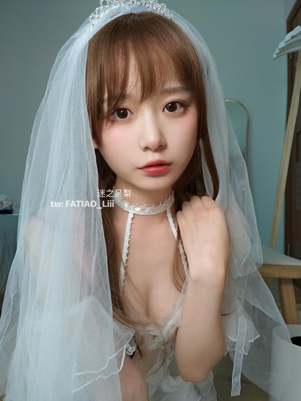 迷之呆梨-新婚初夜的花嫁[70P+3V] COS网红博主 预览1图
