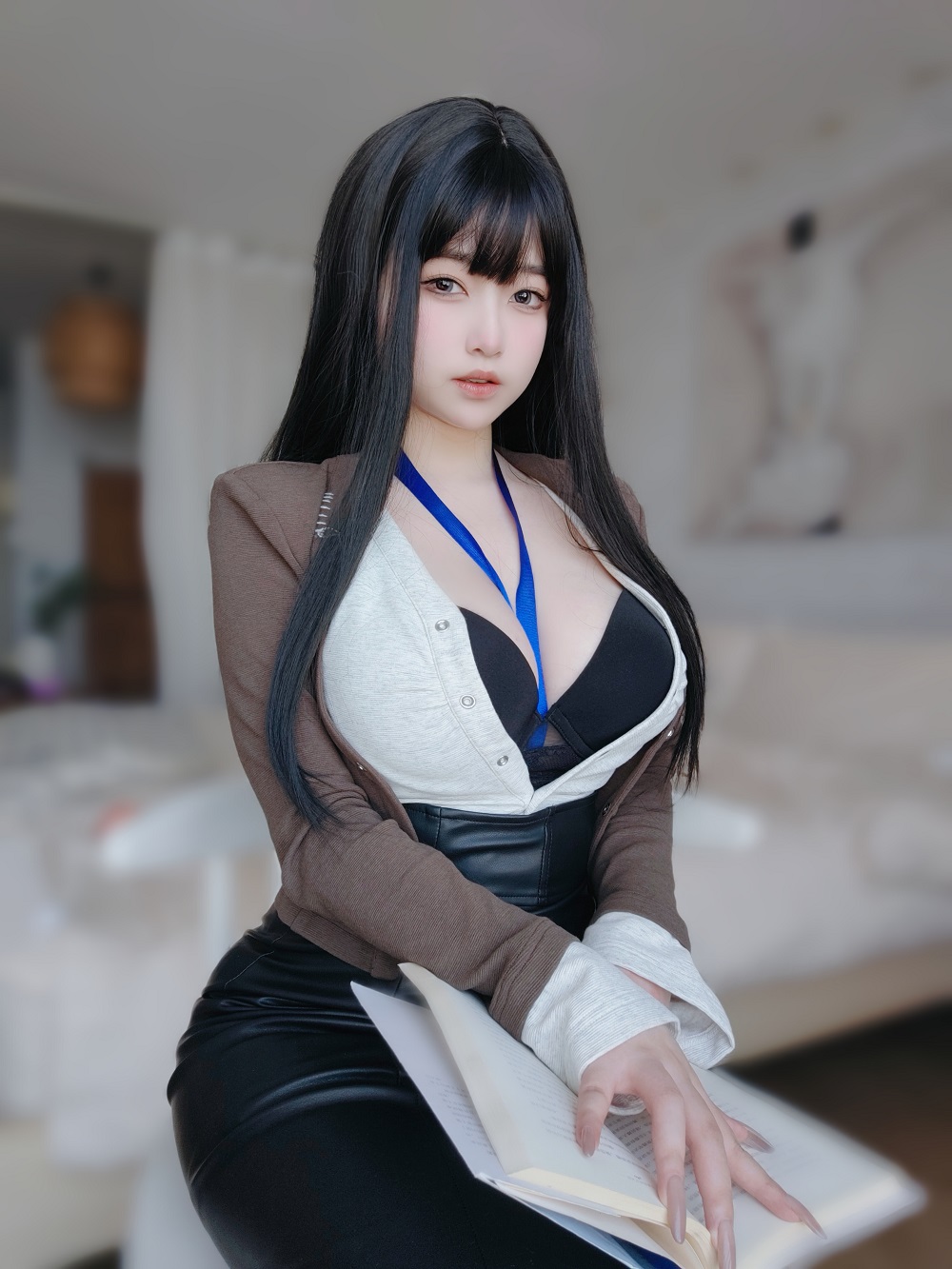 女主K-上司的秘密[109P+1V] COS网红博主 预览1图