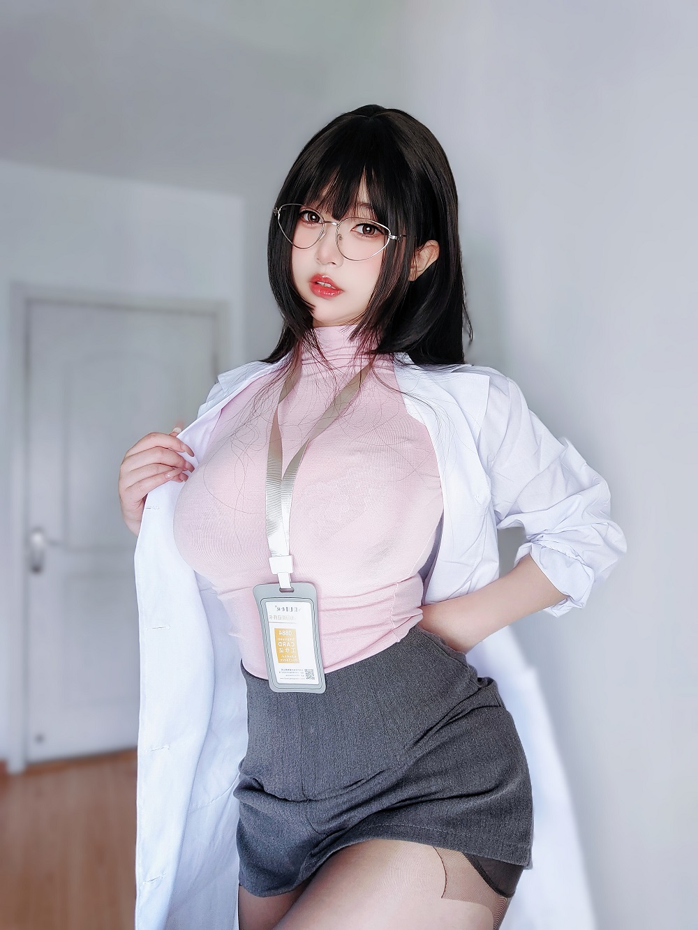 女主K-保健医师[100P] COS网红博主 预览1图