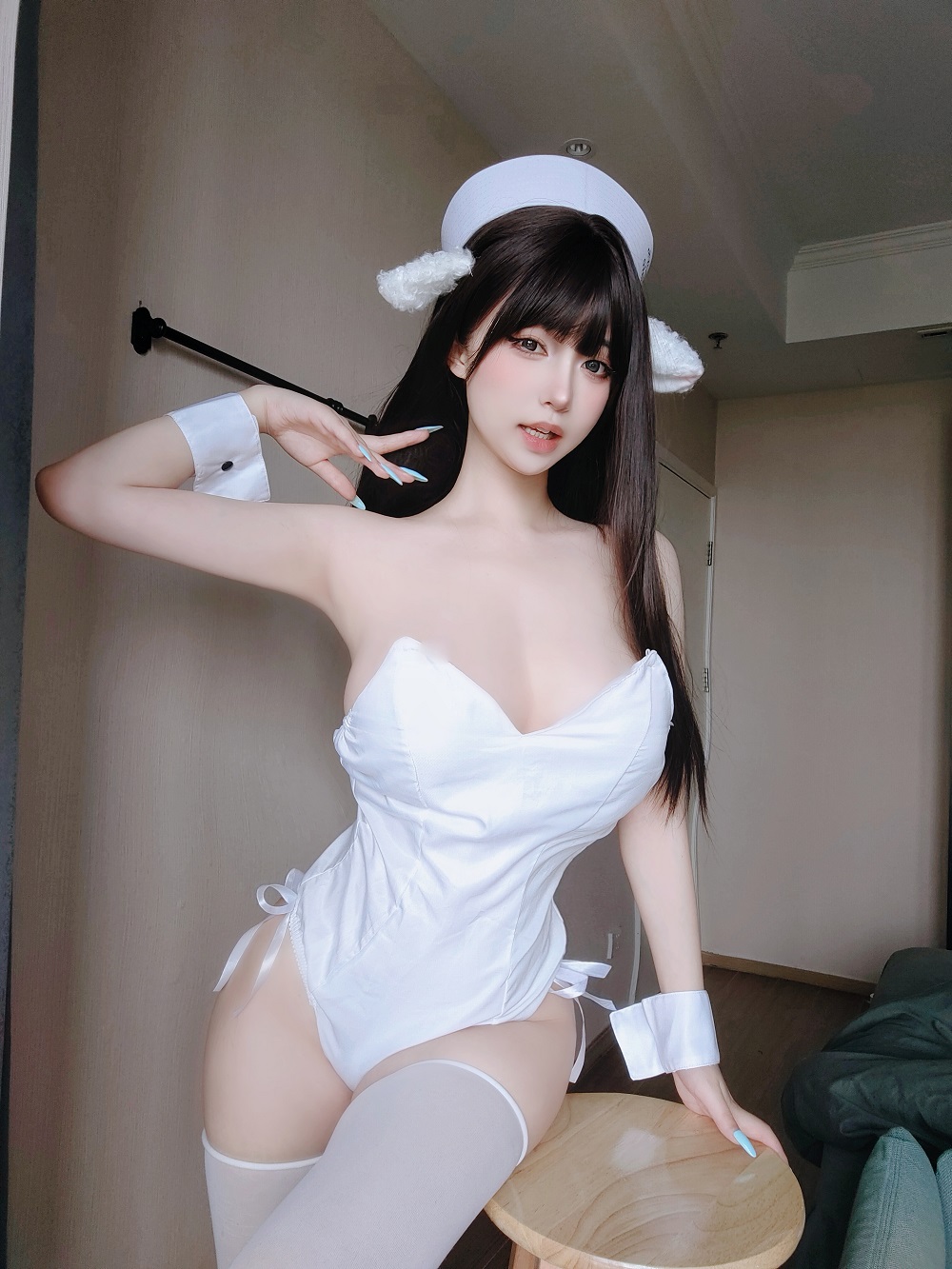 女主K-小羊死库水[80P] COS网红博主 预览1图
