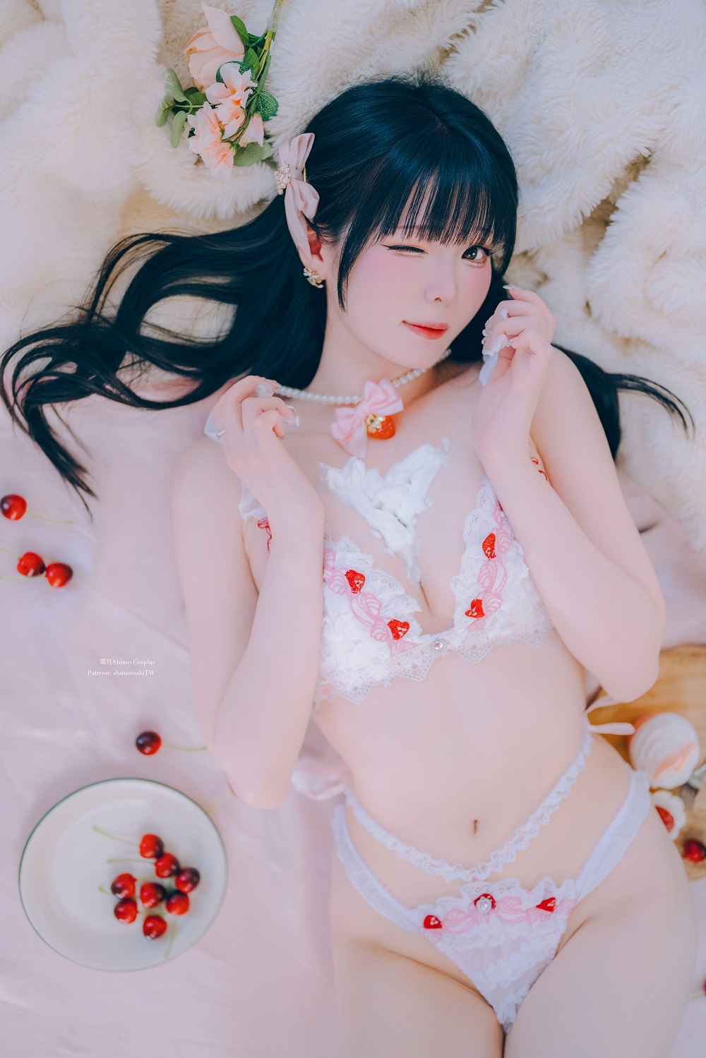 霜月shimo-草莓蛋糕内衣[25P] COS网红博主 预览2图