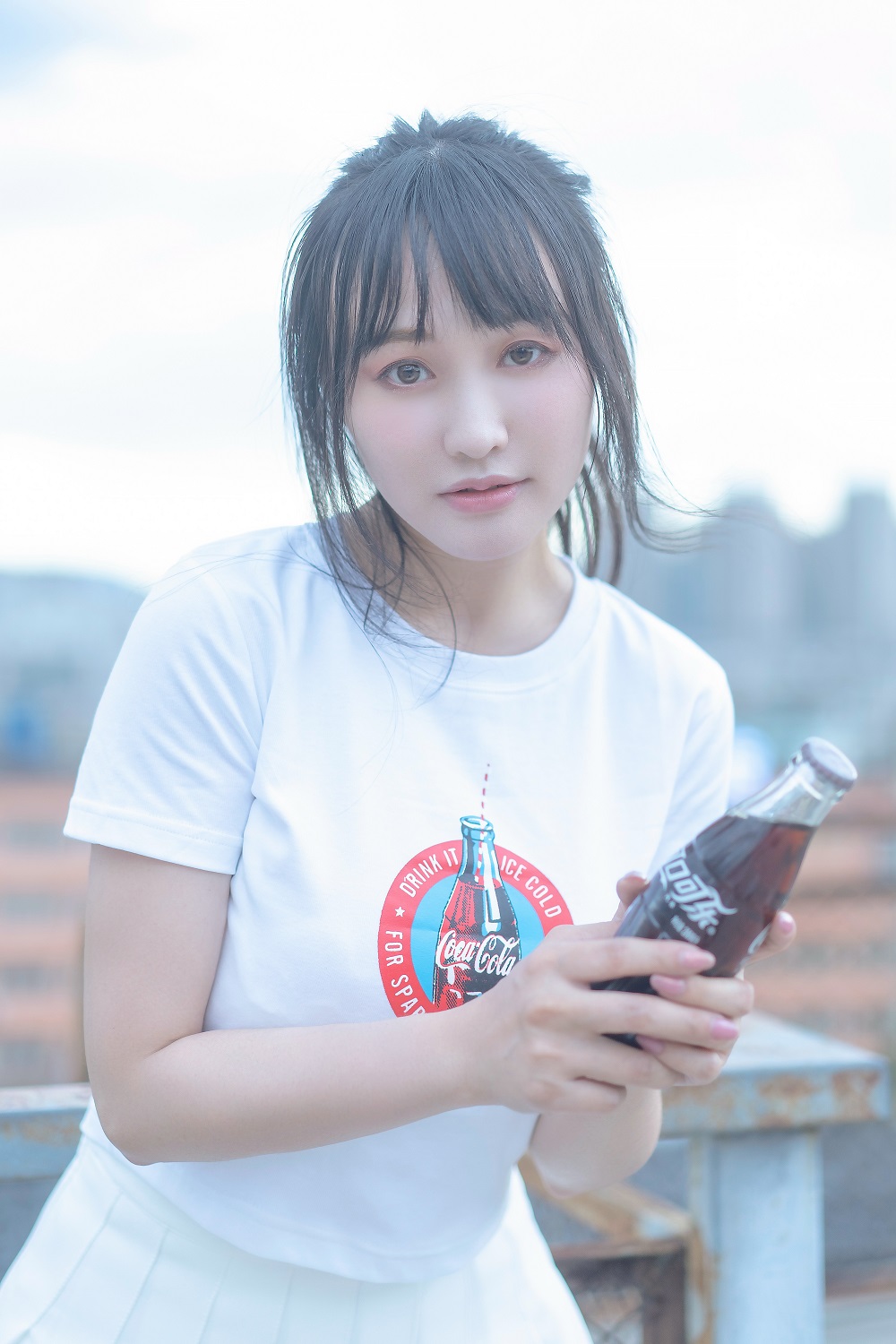 脱尾巴Mizuki-可乐JK[18P] COS网红博主 预览1图