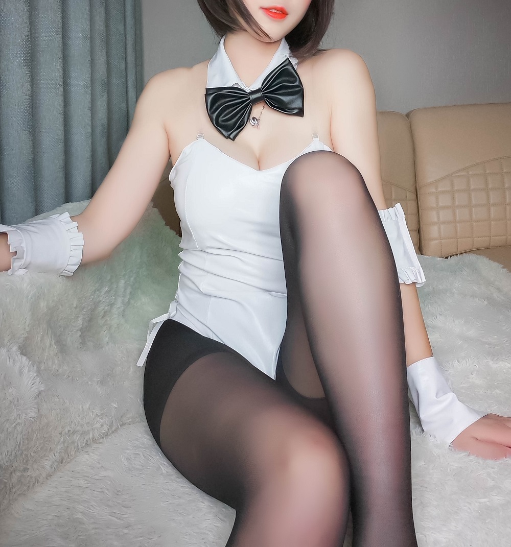 雯粥粥i-黑丝兔女郎[32P] COS网红博主 预览2图