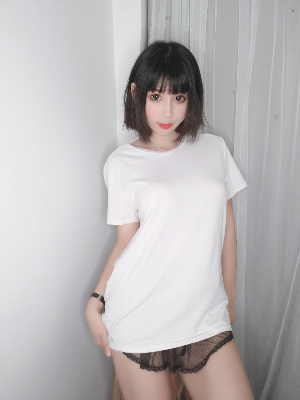雯粥粥i-白色T恤[27P+1V] COS网红博主 预览1图