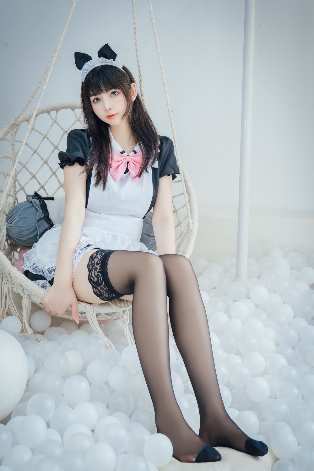 雯粥粥i-可爱女仆[20P] COS网红博主 预览1图
