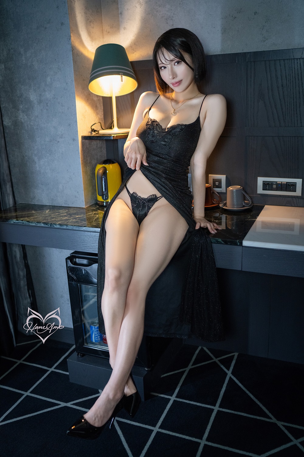 雨波HaneAme-波波日常-午夜黑蝶礼服[32P] COS网红博主 预览1图