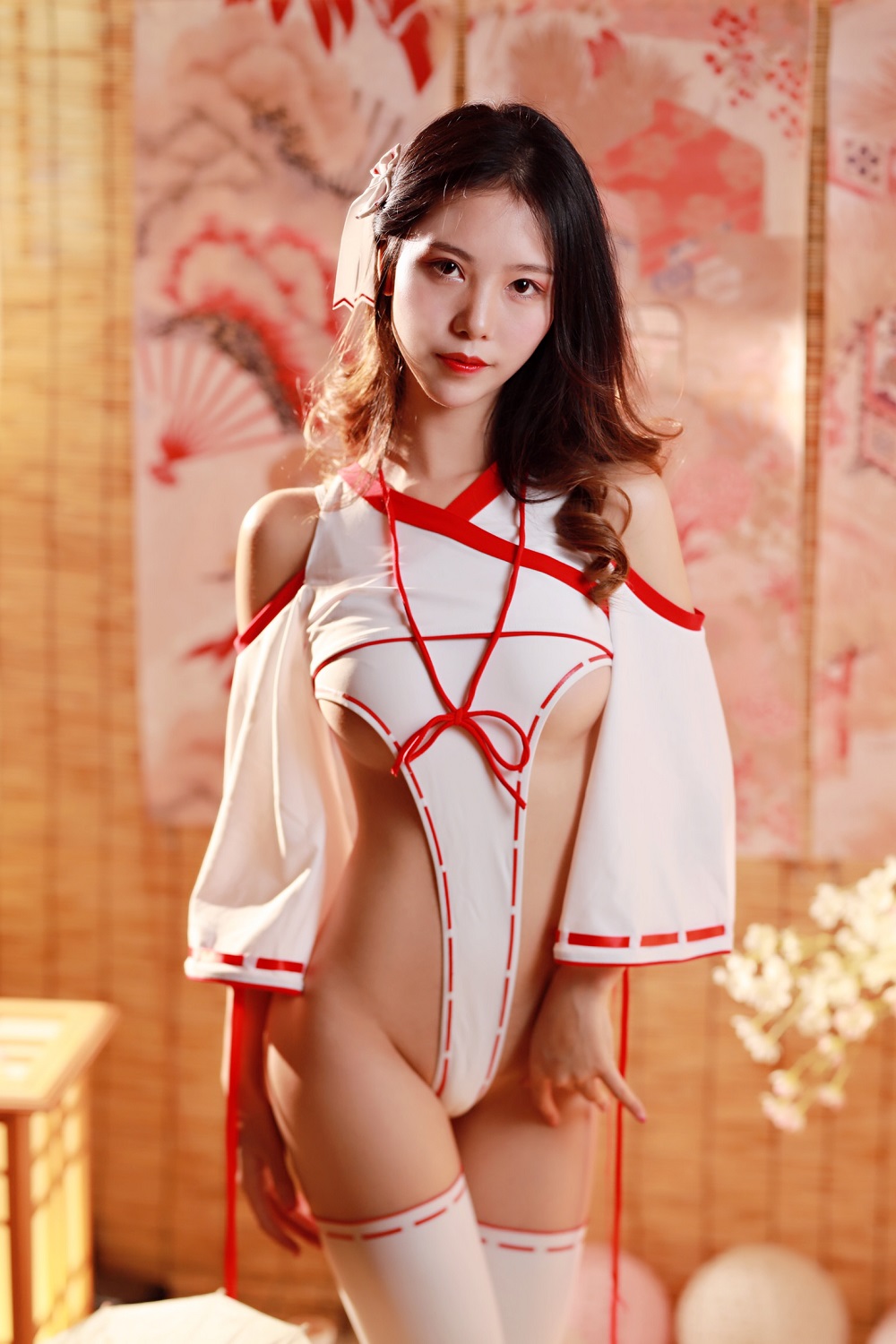 抖娘利世-巫女[40P] COS网红博主 预览1图