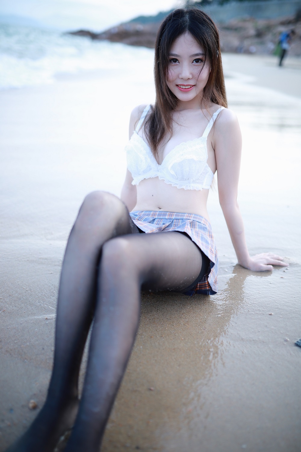 抖娘利世-海边黑丝[20P] COS网红博主 预览1图