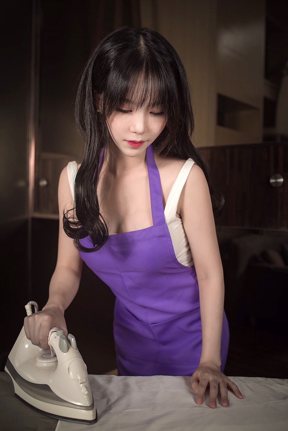 抖娘利世-家务人妻[40P] COS网红博主 预览1图