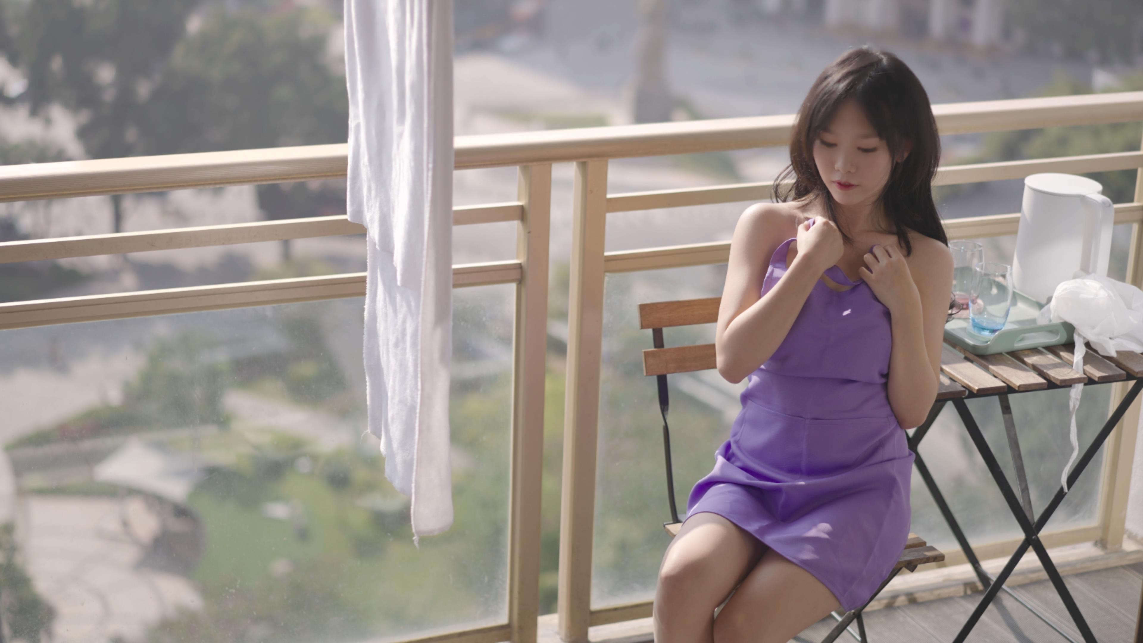 抖娘利世-定制视频-人妻晒衣服[1V] COS网红博主 预览2图