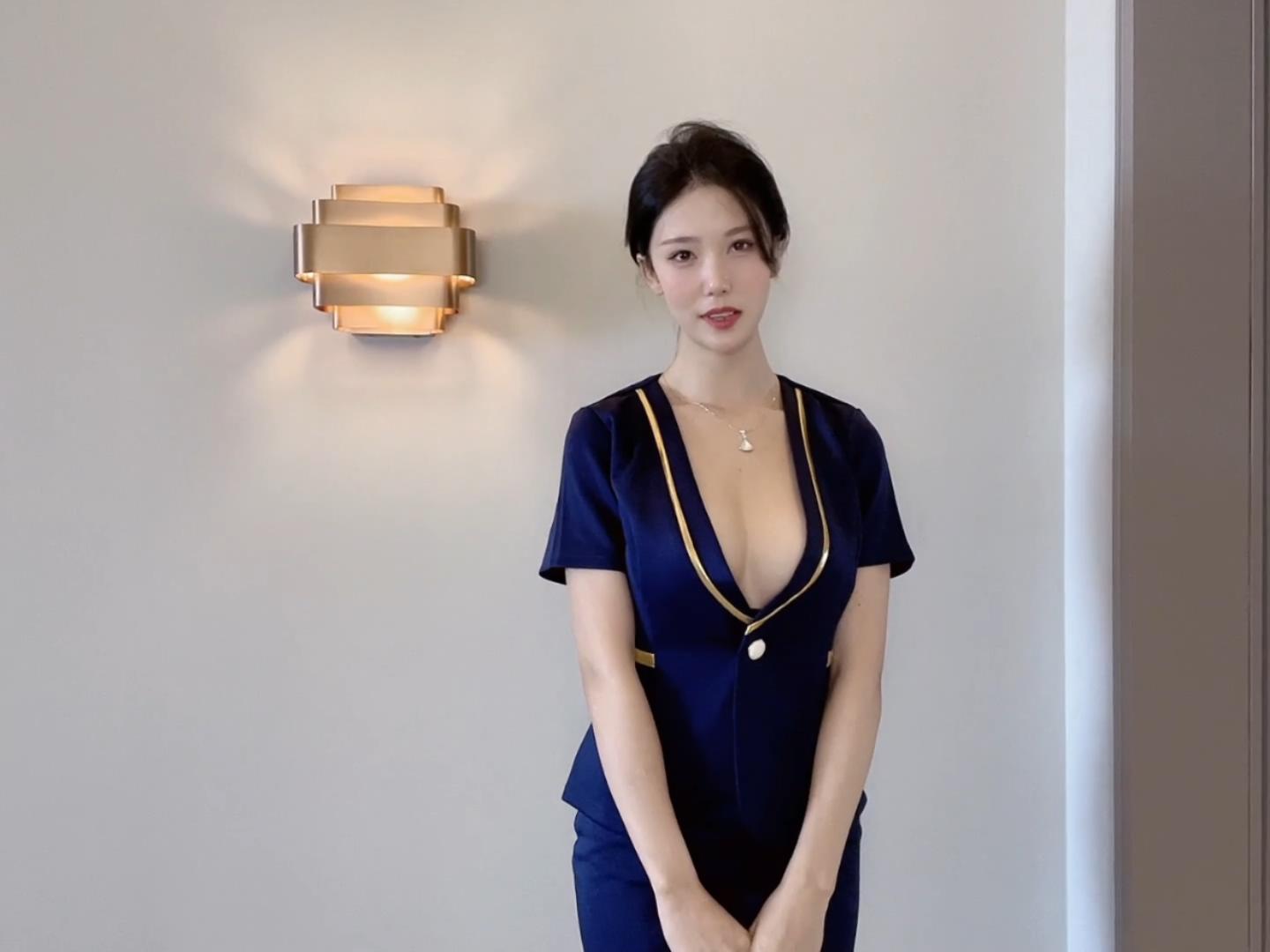 抖娘利世-定制视频-按摩技师一条龙服务[1V] COS网红博主 预览1图
