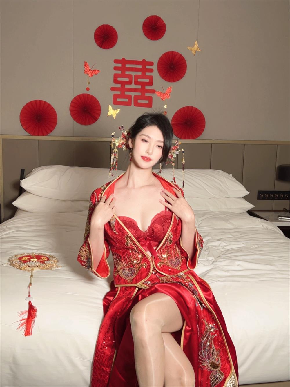 抖娘利世-伴郎团轮新娘[55P+2V] COS网红博主 预览1图
