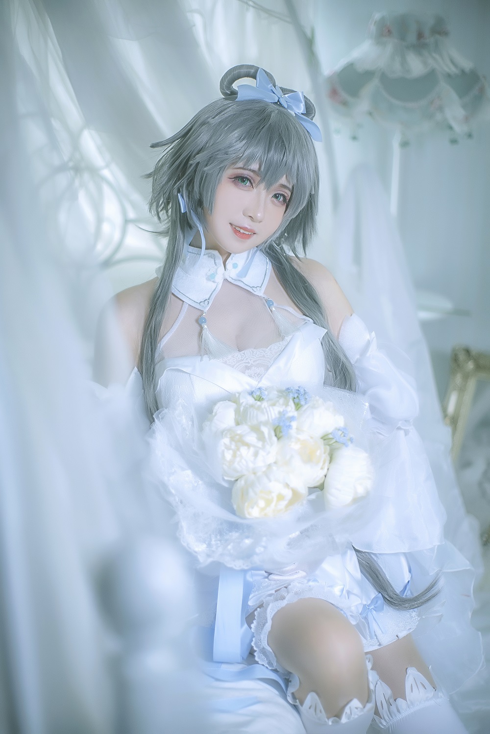 渊秧-VOCALOID-洛天依婚纱[10P] COS网红博主 预览1图