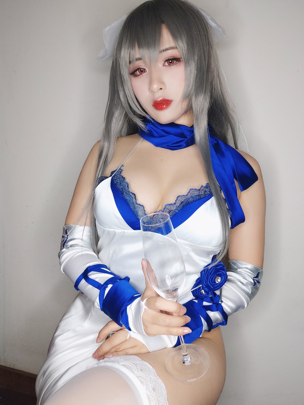 柘烟Zuken-碧蓝航线-路易九世礼服[39P+2V] COS网红博主 预览2图
