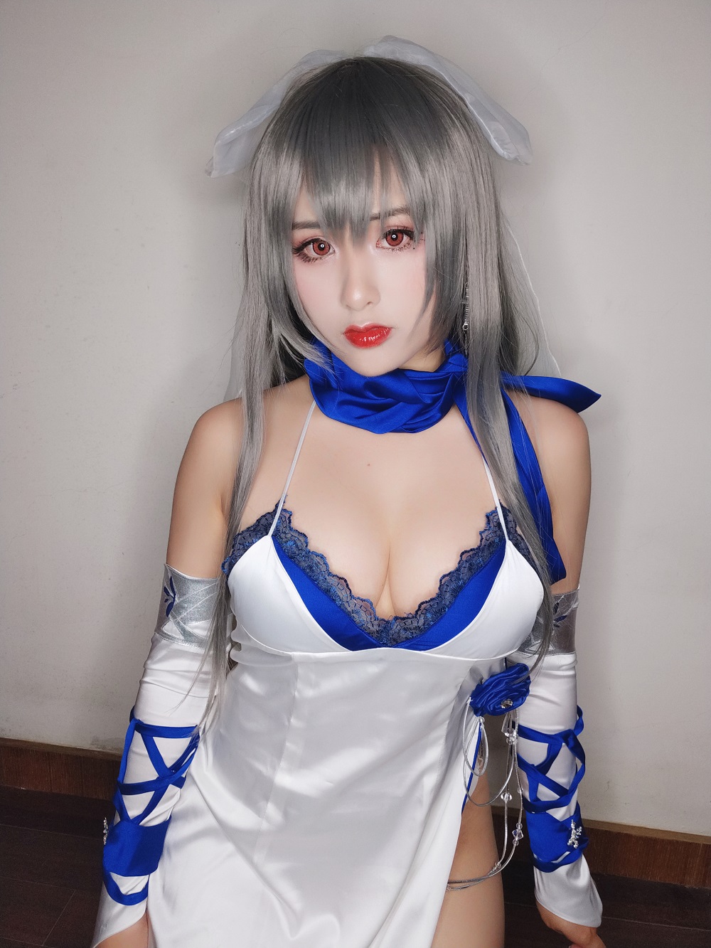 柘烟Zuken-碧蓝航线-路易九世礼服[39P+2V] COS网红博主 预览1图