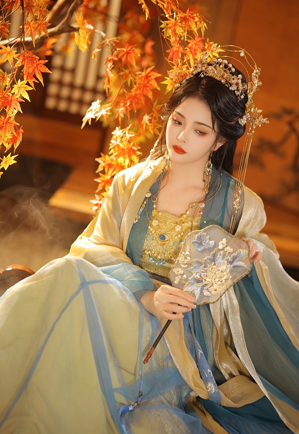苏嫣qvq-白茶清欢[12P] COS网红博主 预览1图