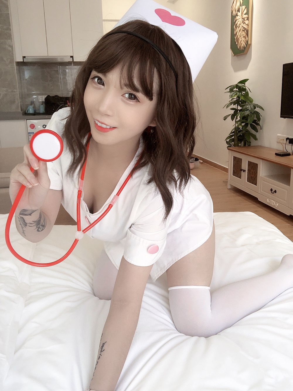 STAN酱-制服护士[36P+3V] COS网红博主 预览1图