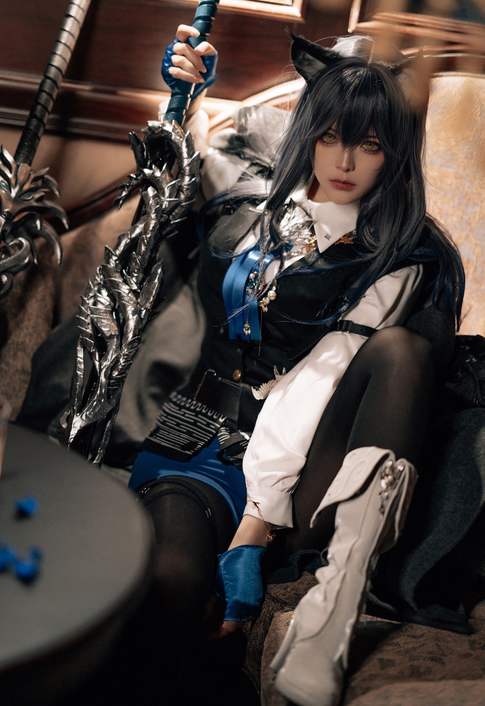 w百合欧皇子w-明日方舟-缄默德克萨斯[18P] COS网红博主 预览1图
