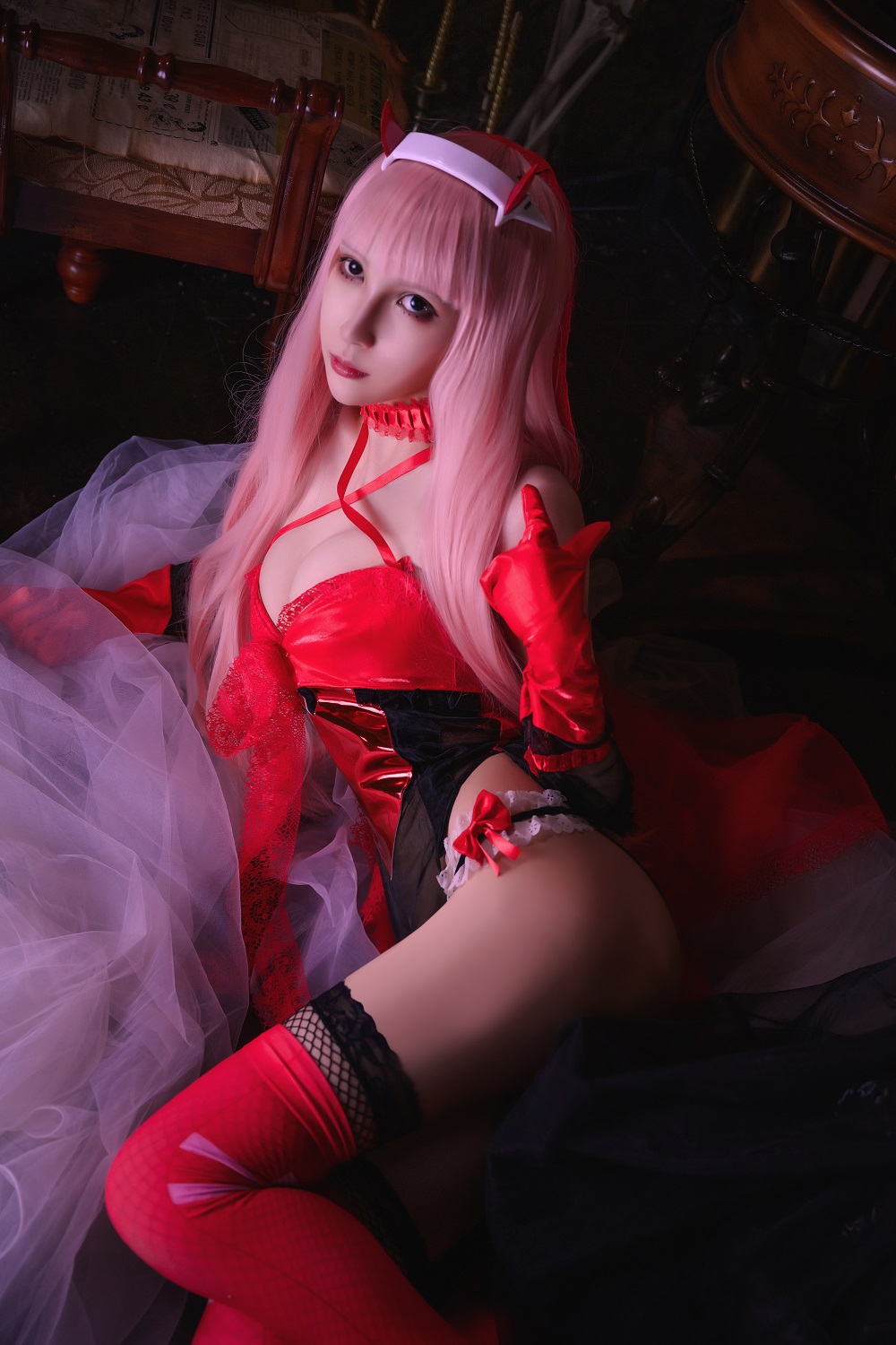 vams子-DARLING in the FRANXX-零二礼服[20P] COS网红博主 预览1图