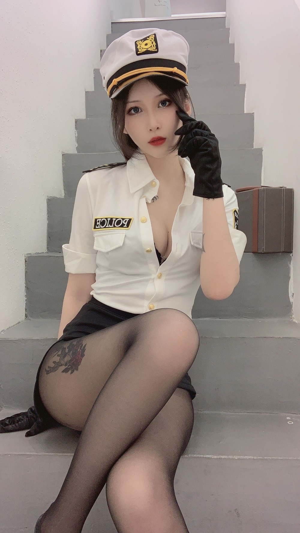 vams子-女警制服[47P] COS网红博主 预览1图