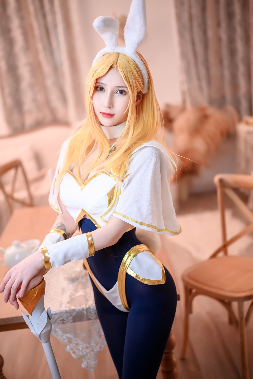 vams子-英雄联盟-光辉拉克丝兔女郎[38P] COS网红博主 预览1图