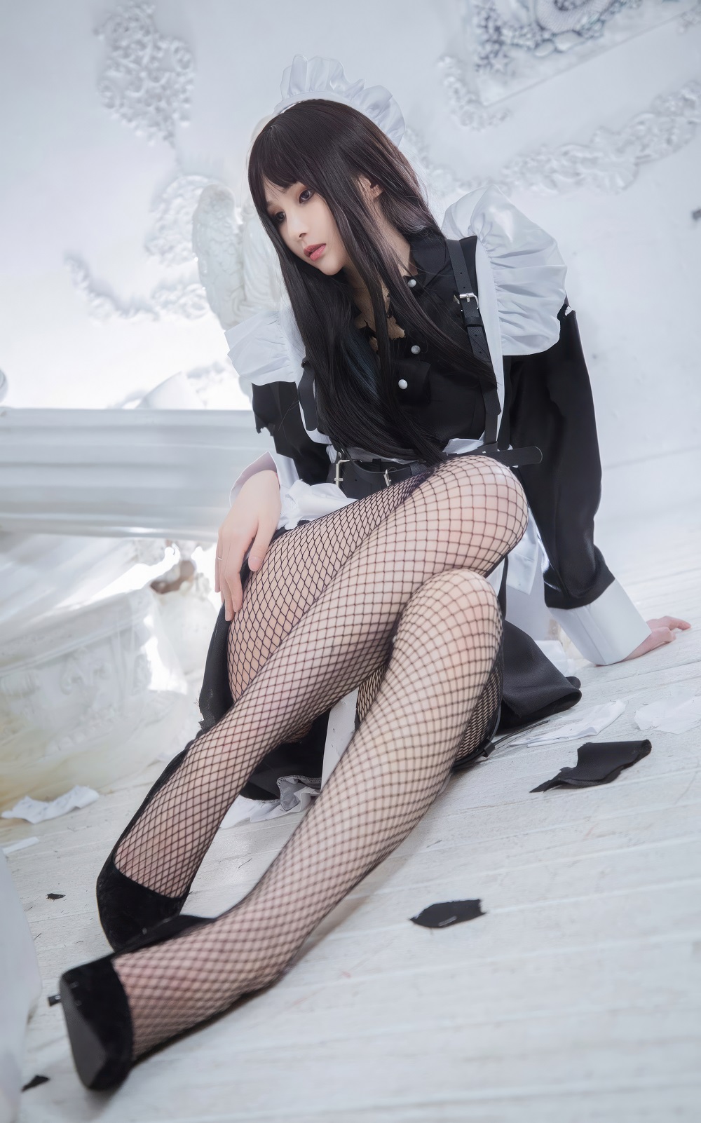 vams子-网袜长裙女仆[30P] COS网红博主 预览1图