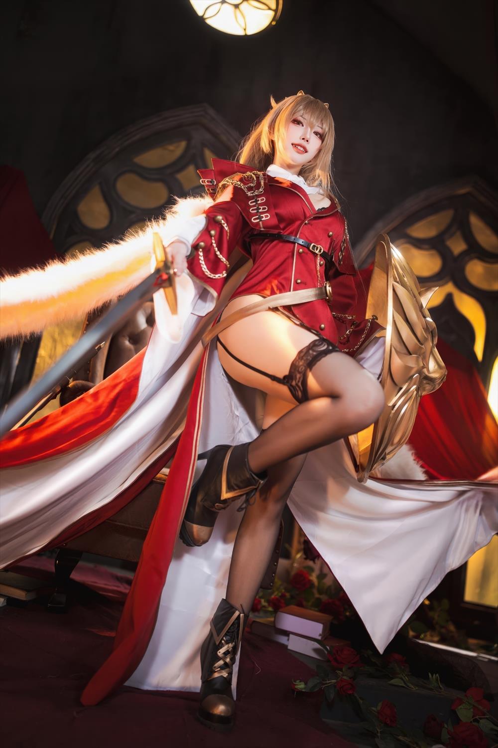 宫本桜-碧蓝航线-狮红礼服[12P] COS网红博主 预览1图