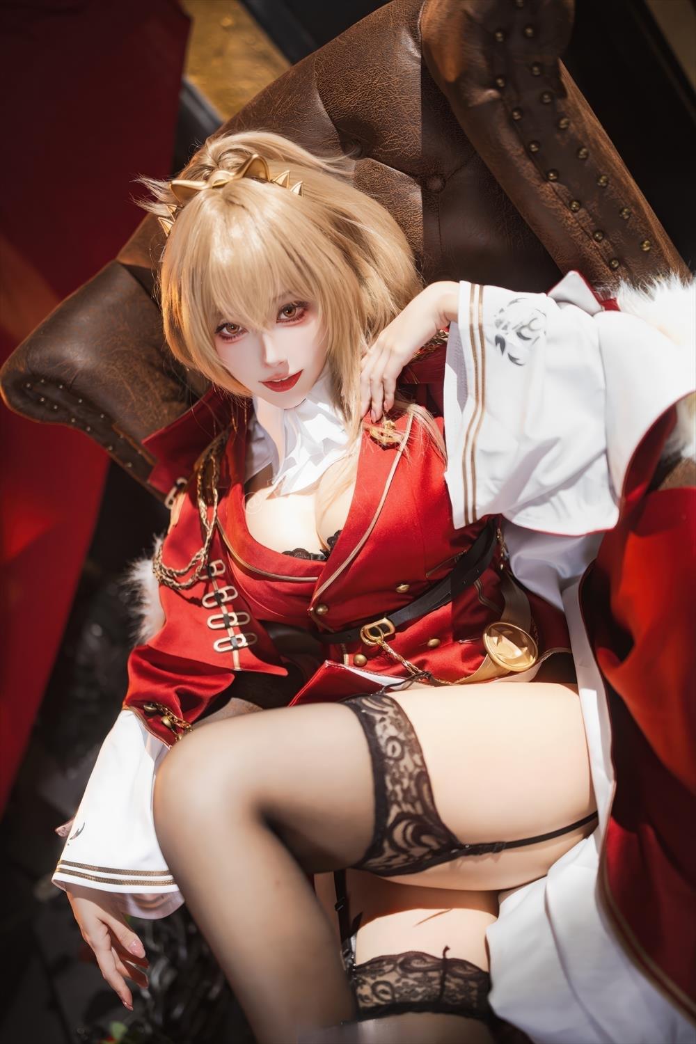 宫本桜-碧蓝航线-狮红礼服[12P] COS网红博主 预览2图