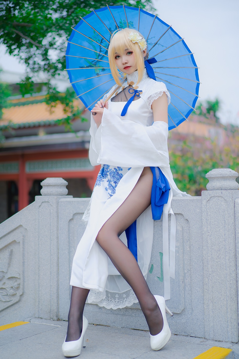 大大卷卷小卷-FGO-Saber四周年旗袍[15P] COS网红博主 预览1图