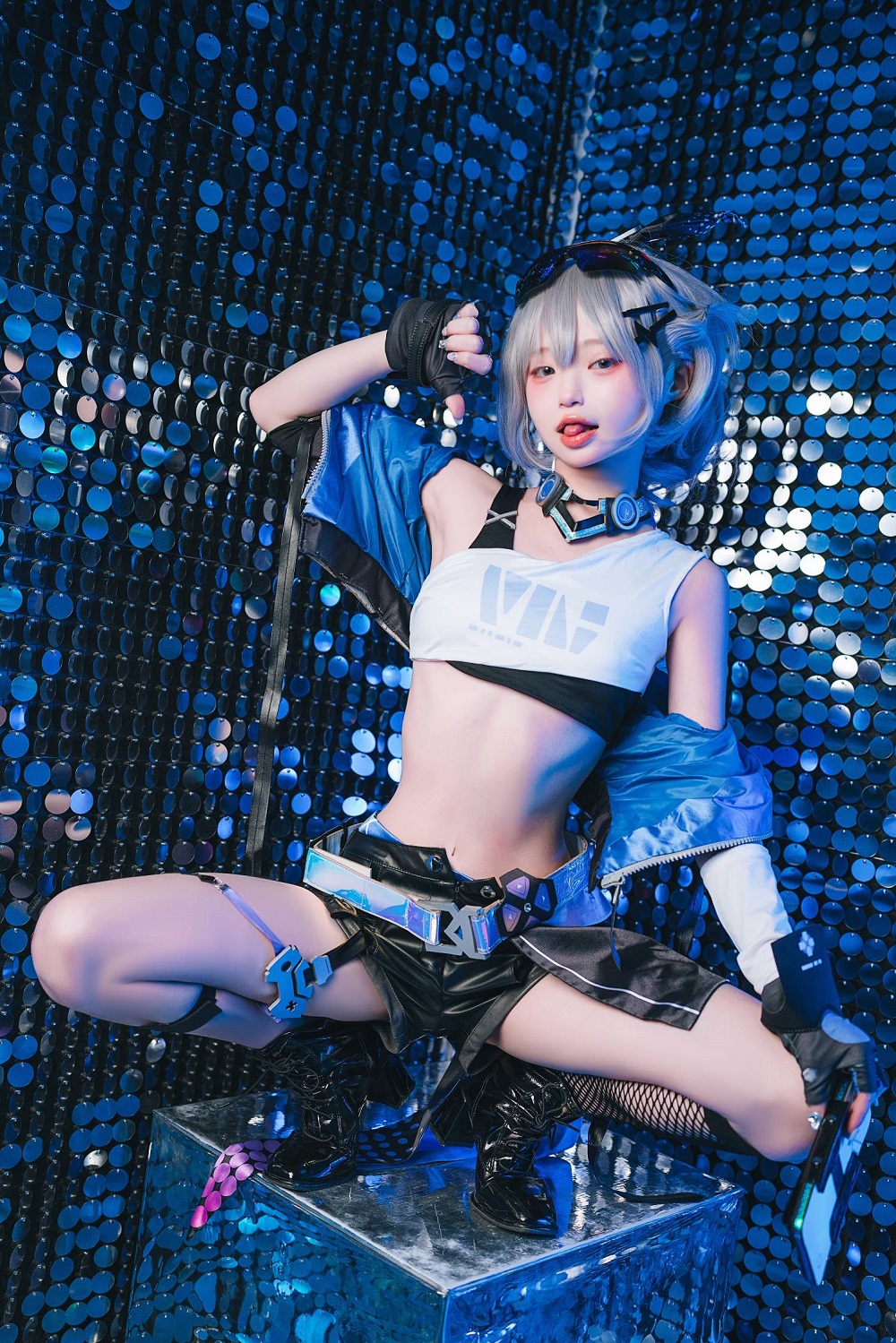 Irisuare爱莉-崩坏·星穹铁道-银狼[32P] COS网红博主 预览2图