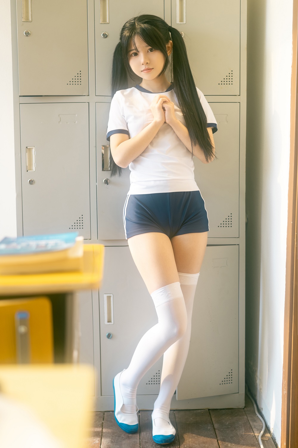 rua阮阮-春の更衣室体操服[47P] COS网红博主 预览2图