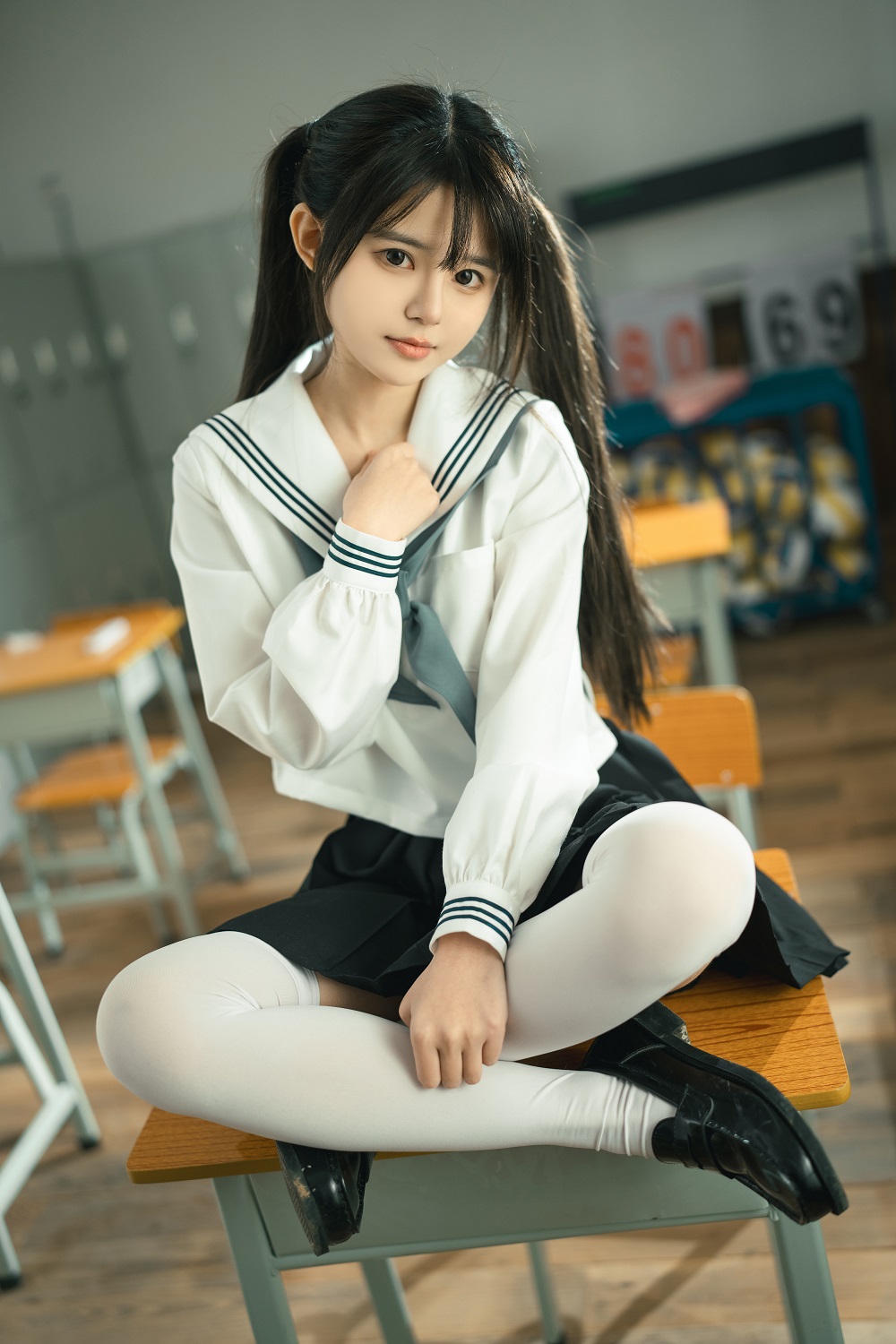 rua阮阮-授课中[57P] COS网红博主 预览1图