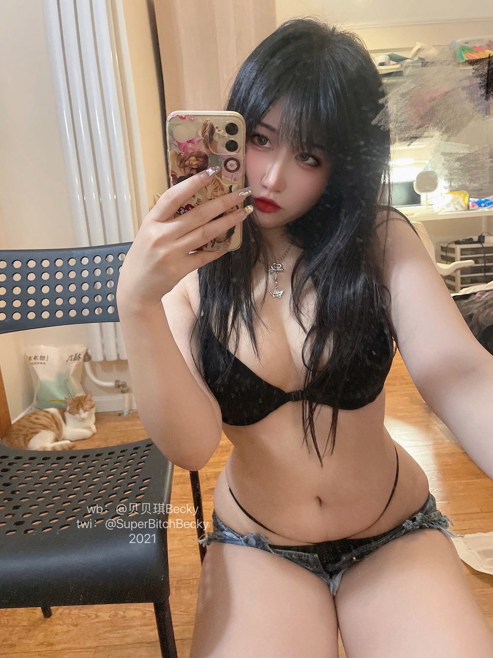 贝贝琪Becky-对镜黑发辣妹[105P] COS网红博主 预览2图