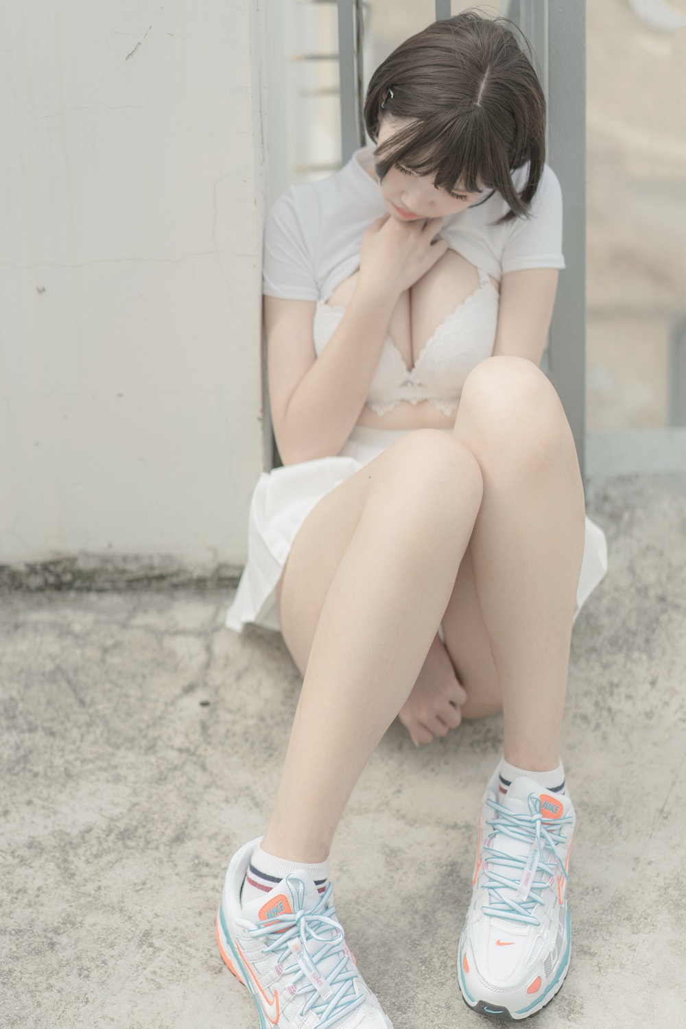阿薰kaOri-天台[82P+1V] COS网红博主 预览2图