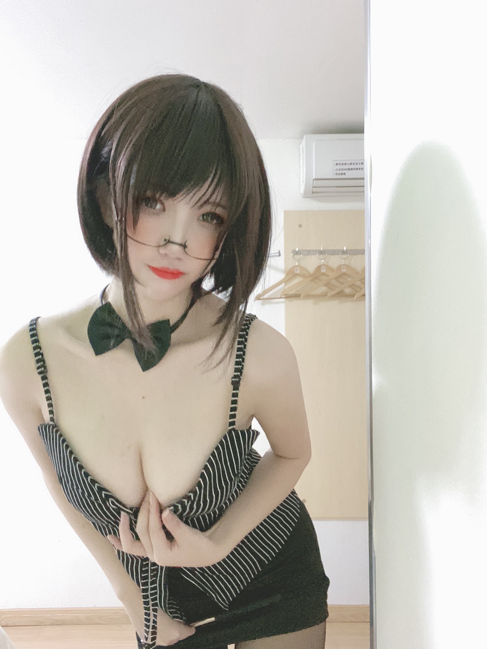 阿薰kaOri-女教师[6P] COS网红博主 预览2图
