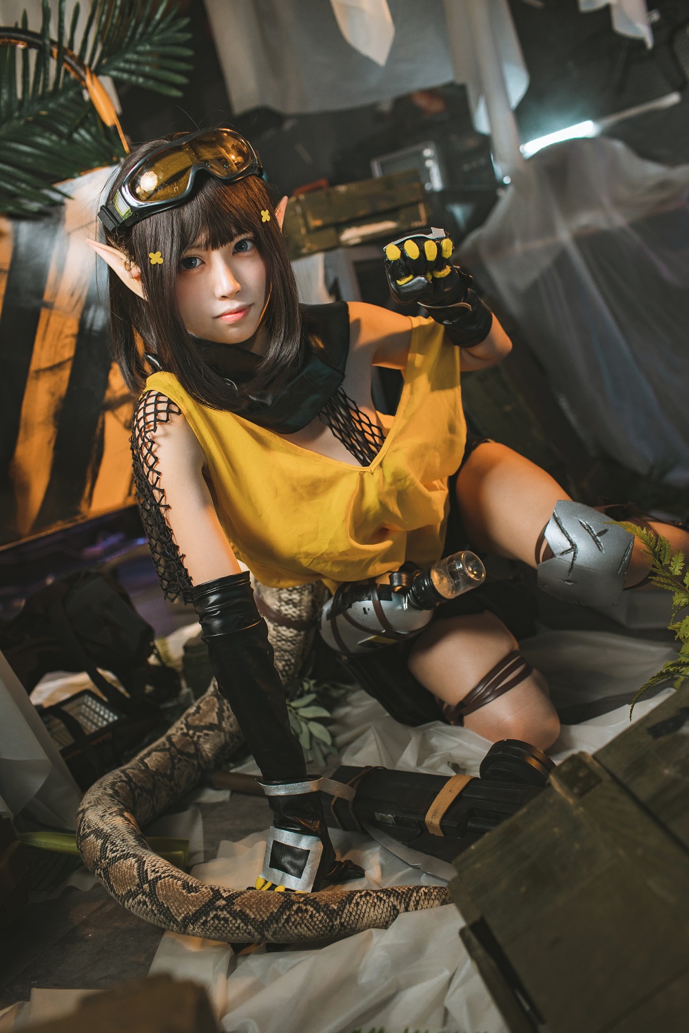 三無人型-明日方舟-森蚺精一[22P] COS网红博主 预览1图