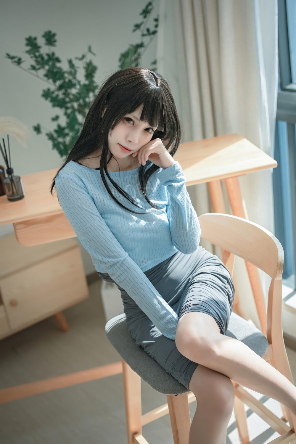 三無人型-吉他妹妹[24P] COS网红博主 预览1图