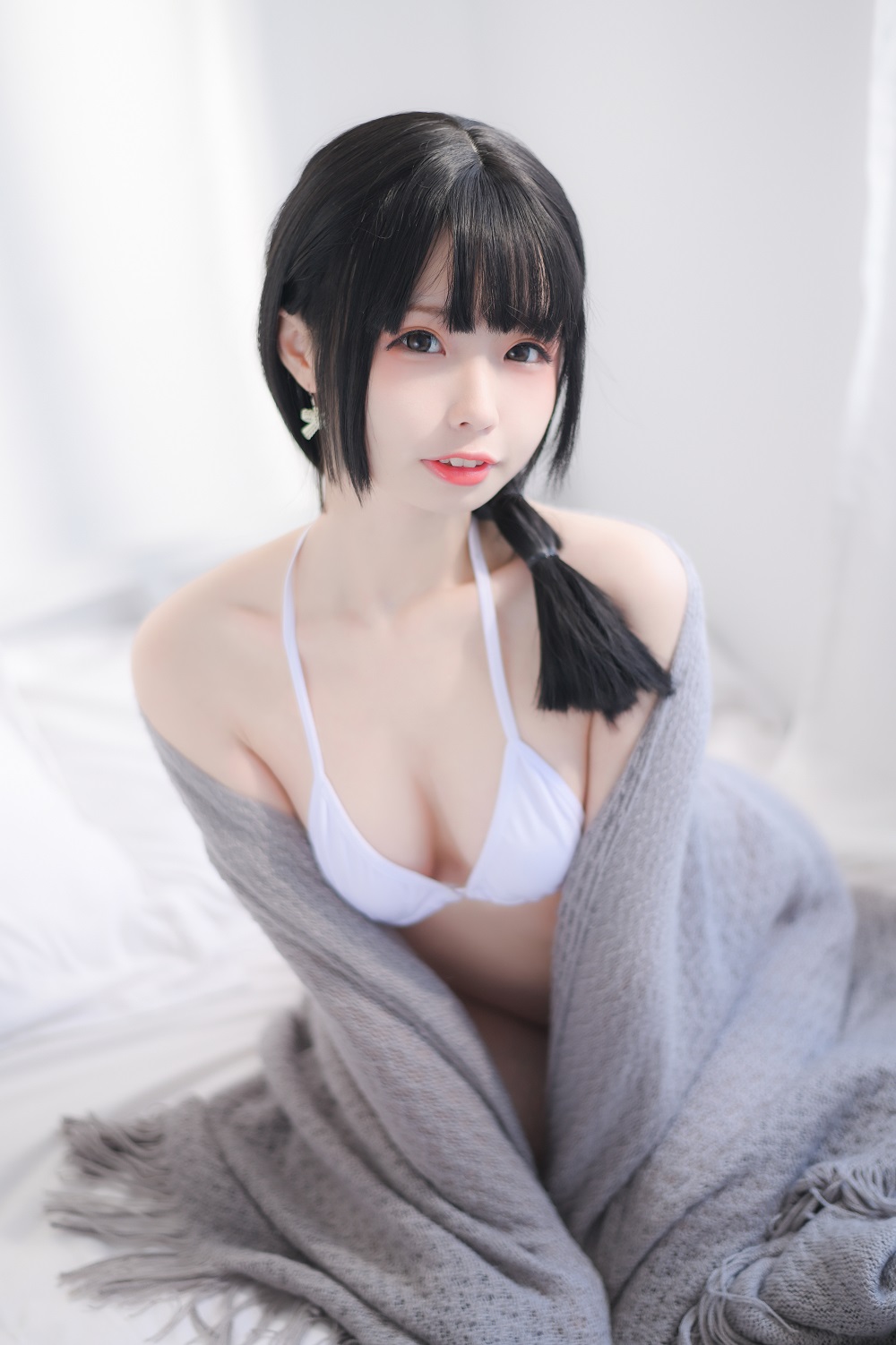 雪香川SUI-白色比基尼泳装[31P] COS网红博主 预览1图