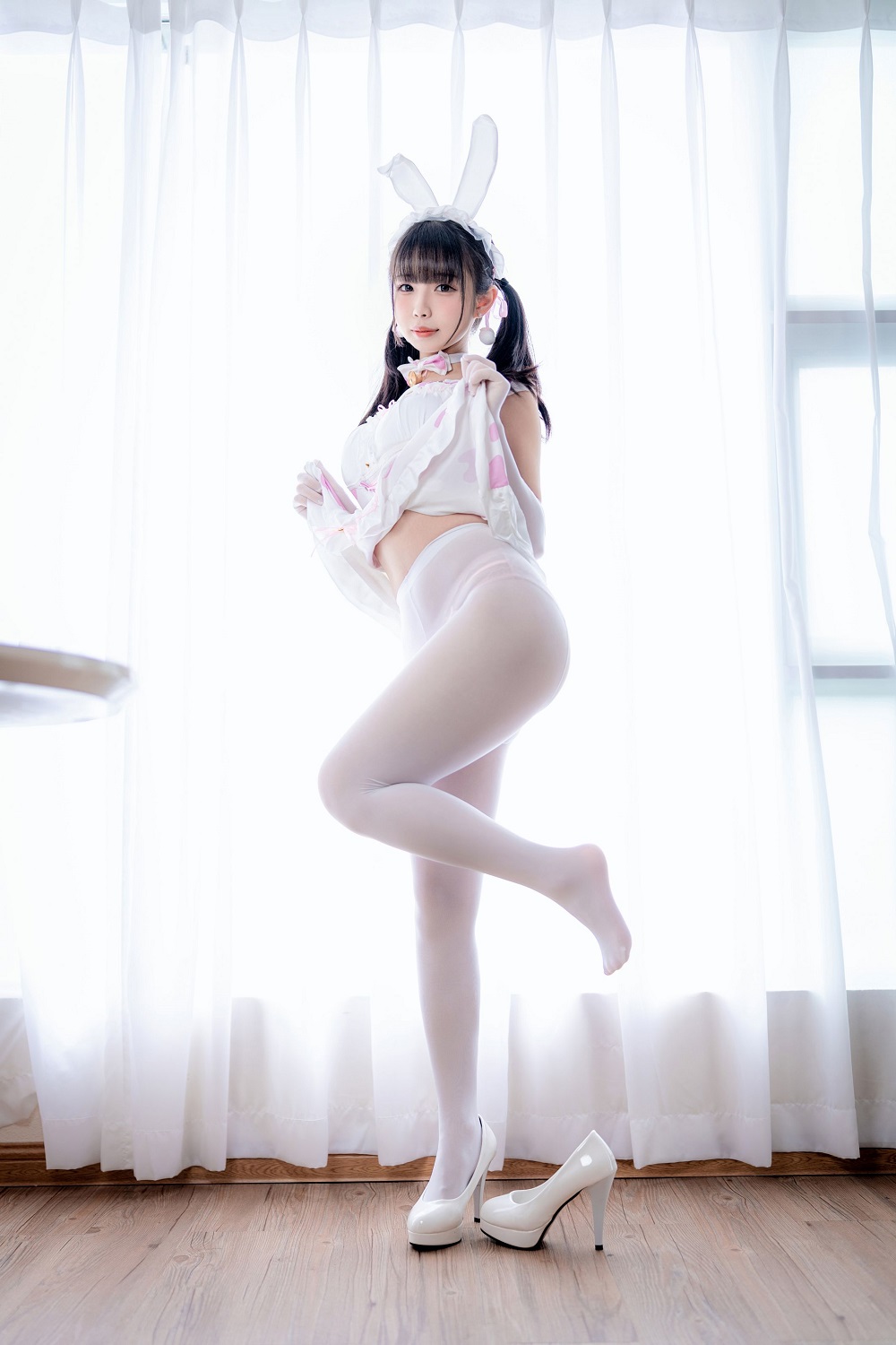 雪香川SUI-白桃乌龙茶[94P] COS网红博主 预览2图