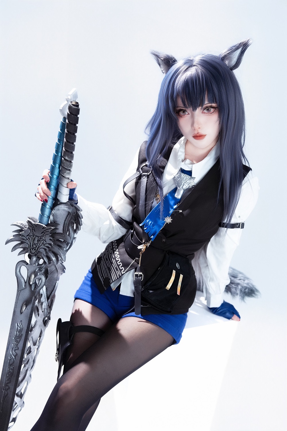 炭烤莉莉黑-明日方舟-德克萨斯[14P] COS网红博主 预览1图