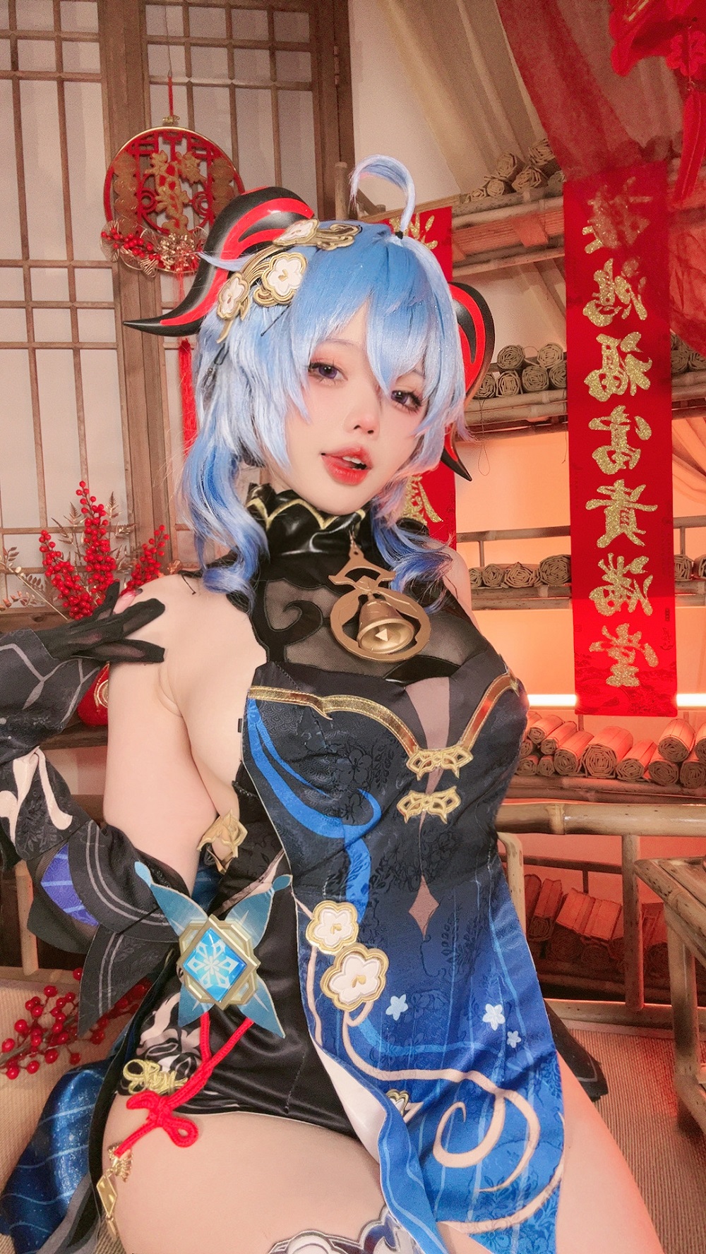 小瑶幺幺-原神-甘雨海灯节礼服单人版[40P+13V] COS网红博主 预览1图