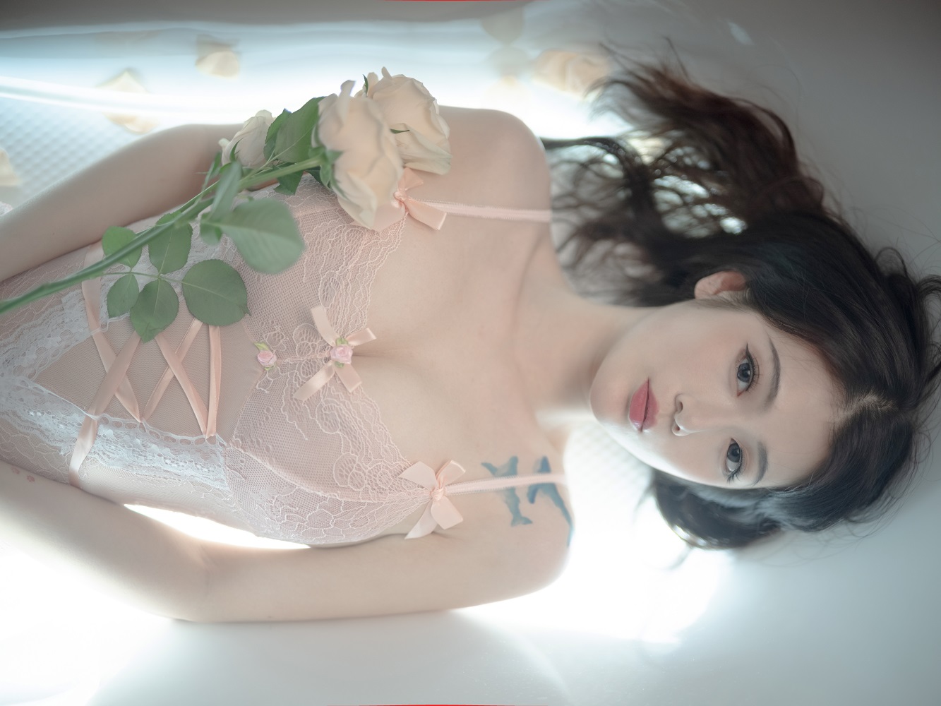 一米八的大梨子-思念如苦海[40P] COS网红博主 预览1图