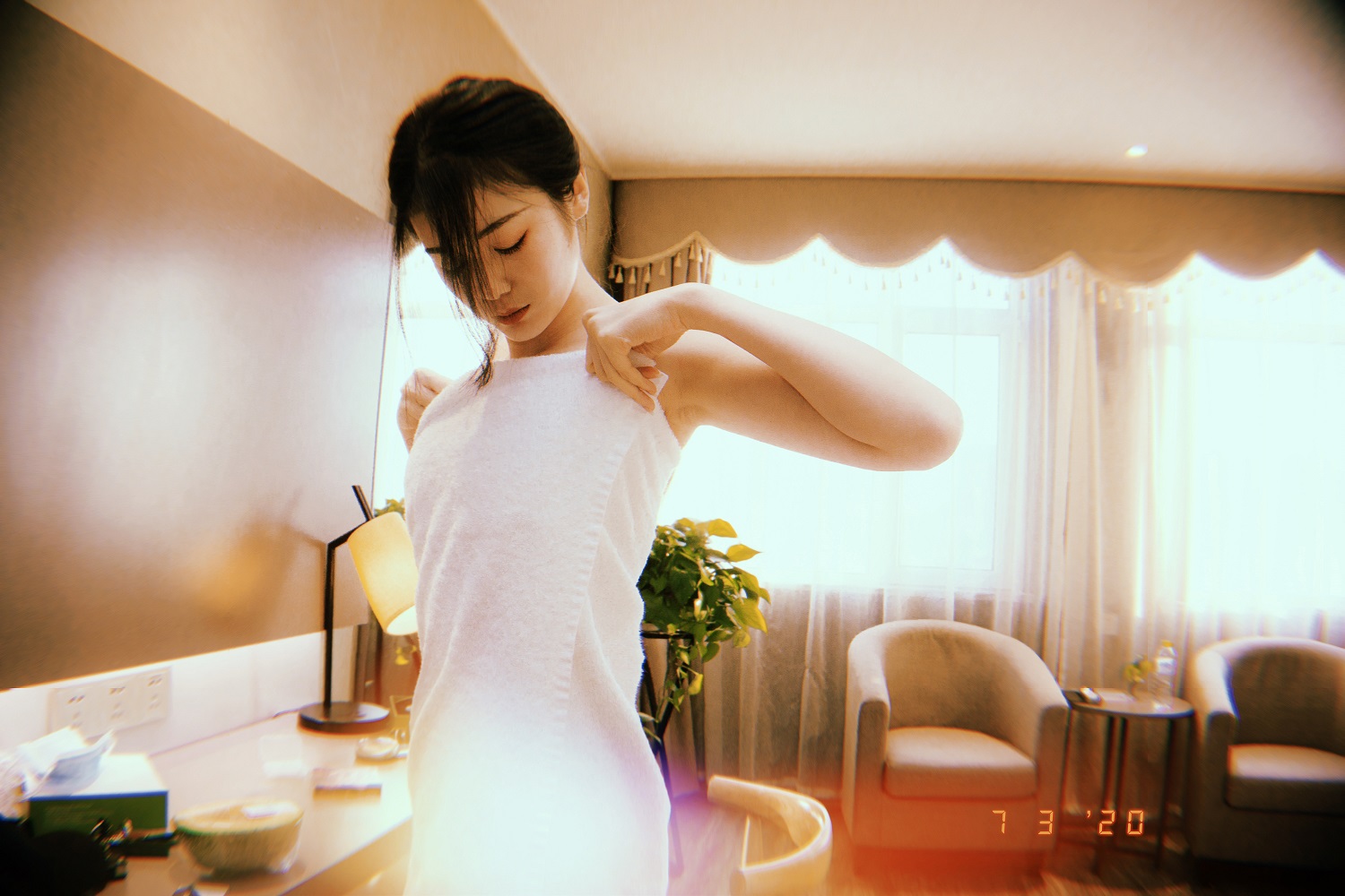 一米八的大梨子-冬日女友[26P] COS网红博主 预览1图