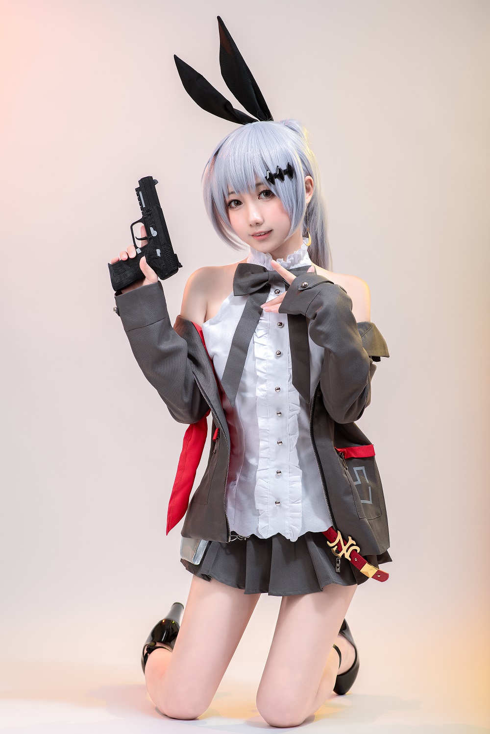 小木曾AYA-少女前线-FN57[20P] COS网红博主 预览1图