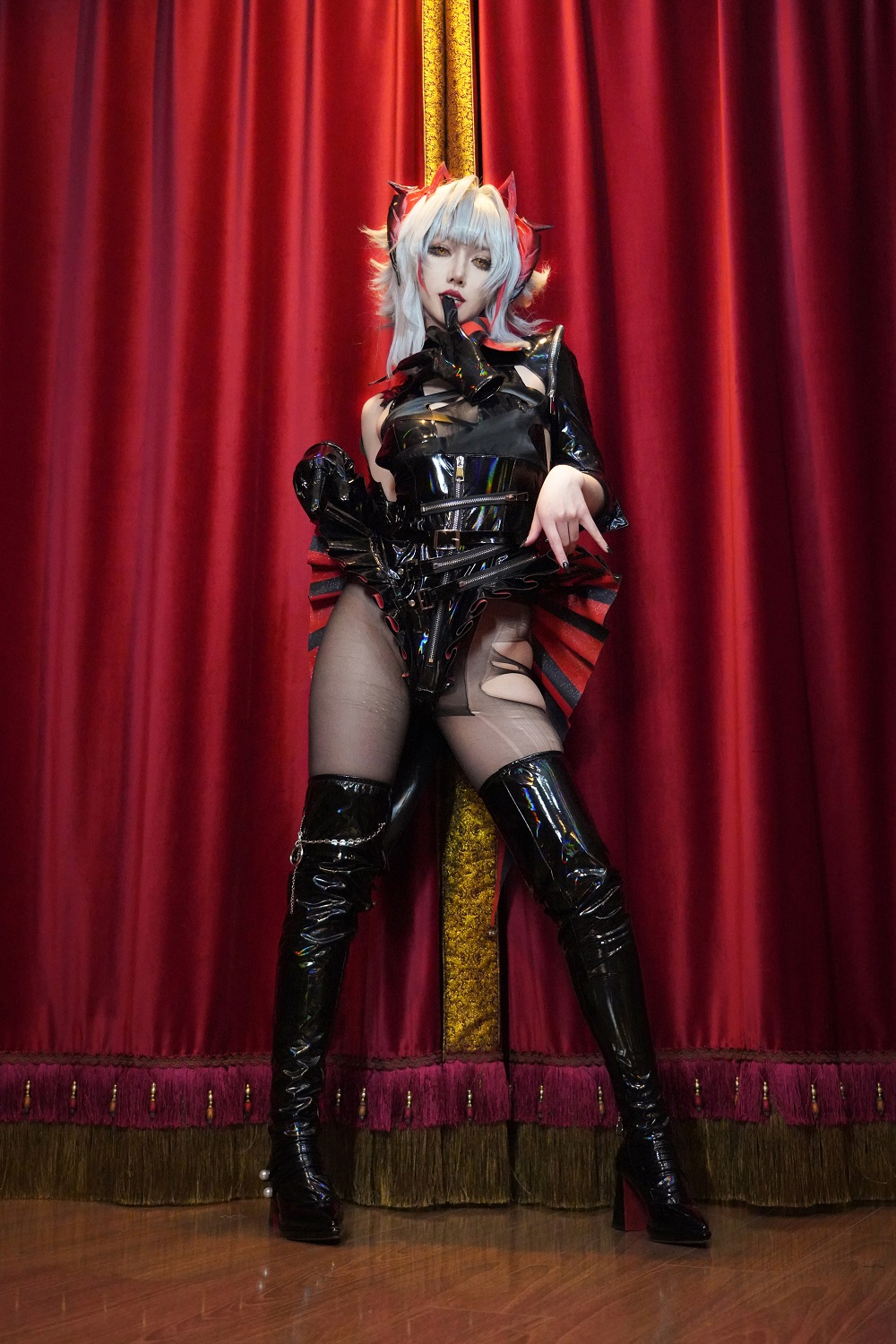 絞肉姬Walküre-明日方舟-W愚夜密函[61P] COS网红博主 预览1图