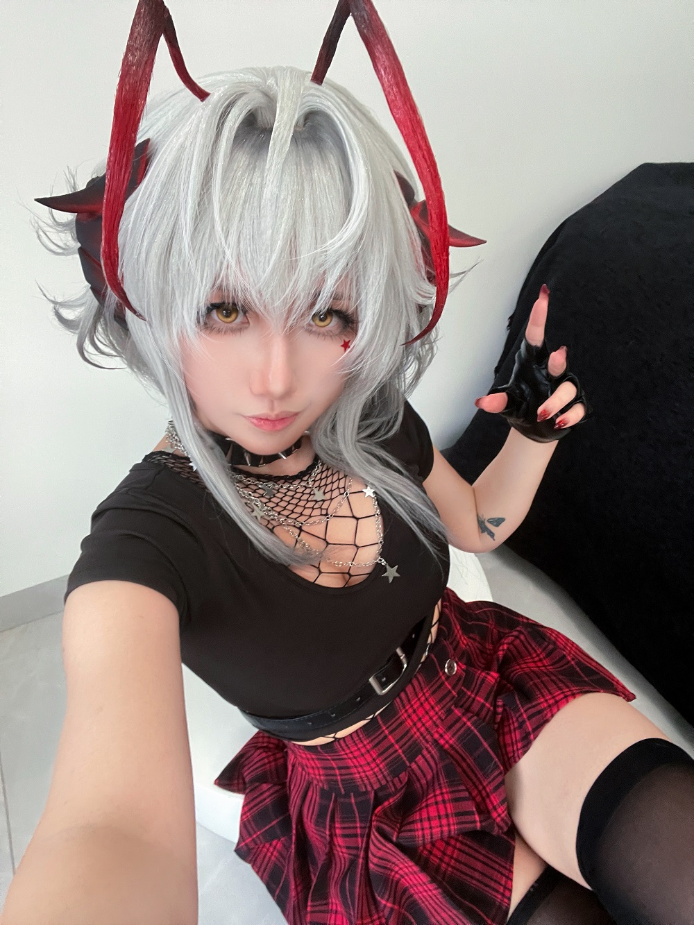 絞肉姬Walküre-明日方舟-维什戴尔[77P+2V] COS网红博主 预览1图