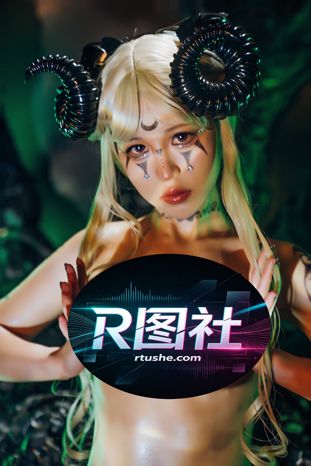 晕崽Zz-惩戒魅魔2[51P+1V] COS网红博主 预览1图