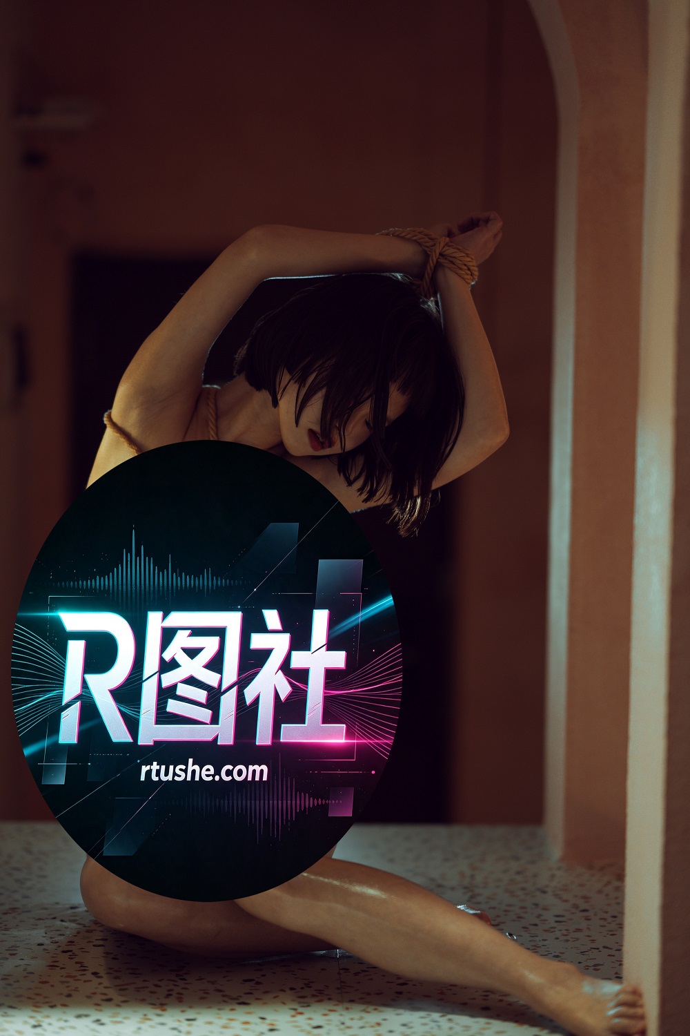 晕崽Zz-恶魔的宝匣[28P] COS网红博主 预览2图