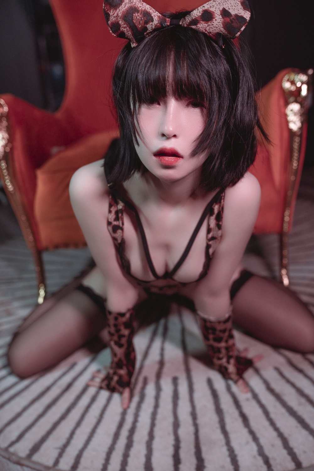 晕崽Zz-小豹精[39P] COS网红博主 预览2图